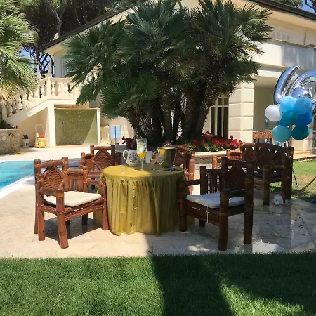 In Con Piscina * Tirrenia